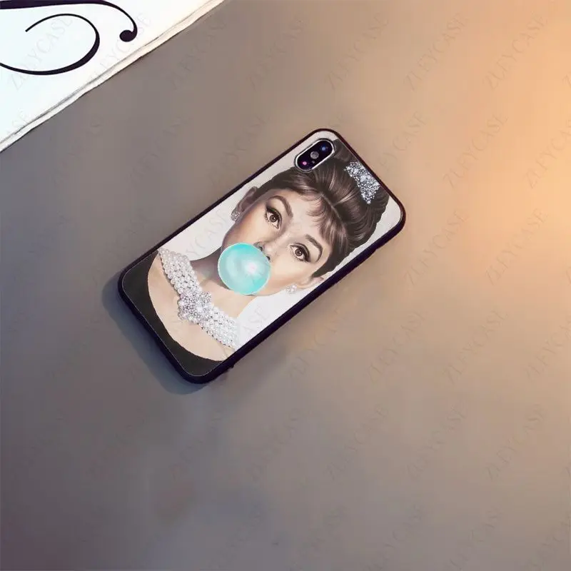 Audrey Hepburn Phone Case Shell For iphone 15pro 11pro 13pro 14pro 12pro xs max 7 8 XR 12mini 15plus 13mini SE 2020 cover