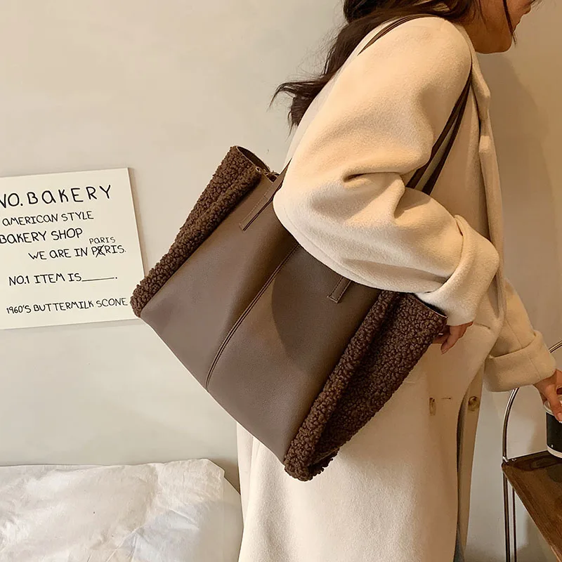 Luxury Brand Designer Big Capacity Shoulder Bag Women\'s Handbag And Purses 2022 New Lambwool Ladies Clutch Casual Totes Qualited