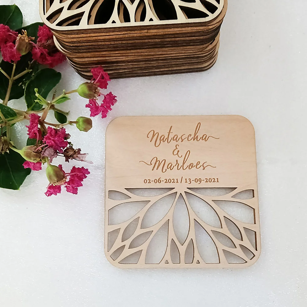 10/20/50/100PCS Wooden Personalised Wedding Table Coaster Favours - Customized Keepsake Favour For Guests Wedding Gifts