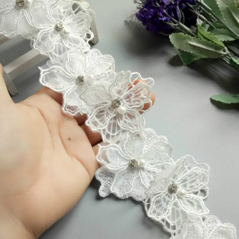 

20Pcs/Lot White Petal Flower Organza Embroidery Fabric Lace Patch Trim Clothes 3D Beading Flower Wedding Dress Diy Applique