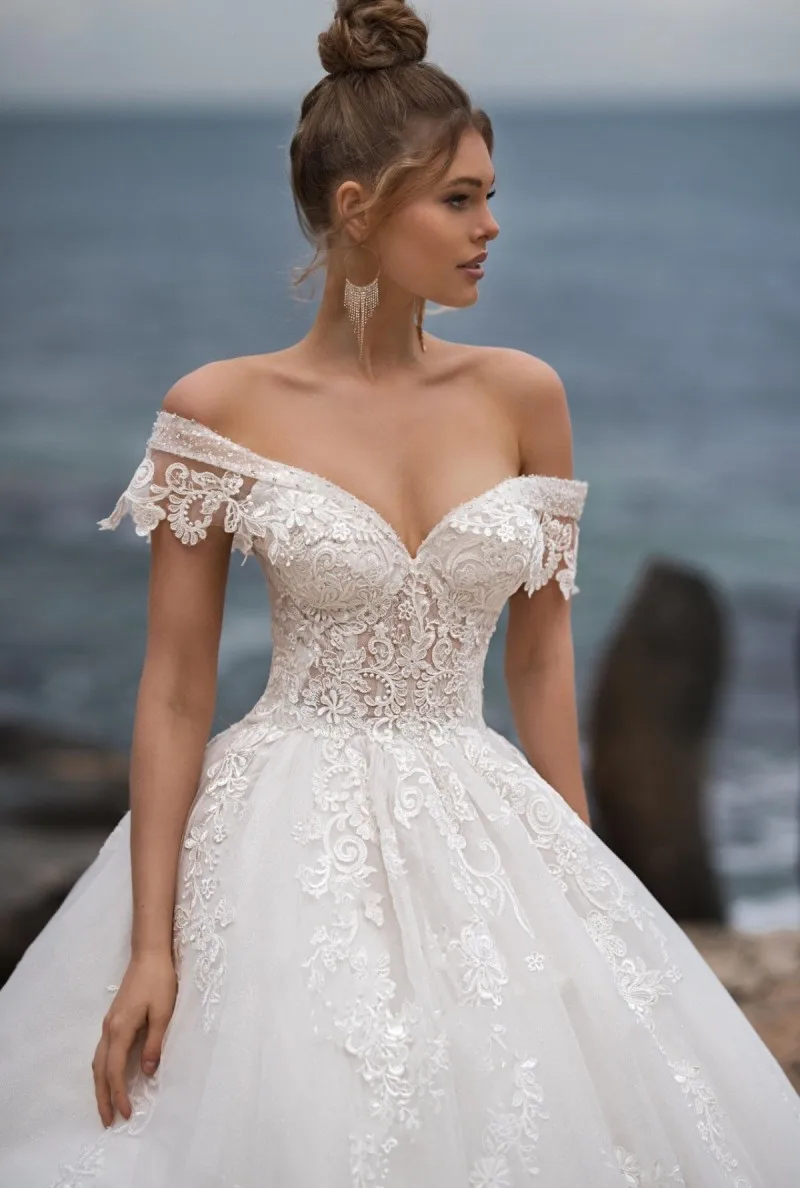 Robe de mariée à épaules dénudées, en dentelle, avec des Appliques de perles, sur mesure, avec traîne, nouvelle collection 2020