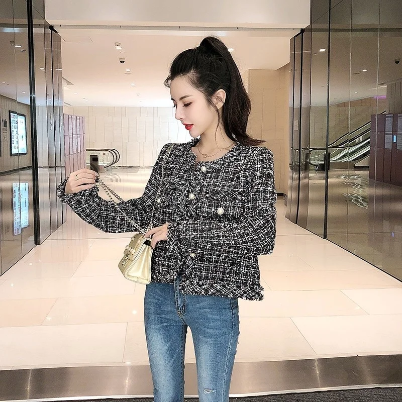 Autumn 2022 Women Tweed Jacket Fashion O-Neck Tassel Pearls Single Breasted Plaid Suit Coat Office Ladies Elegant Short Jackets