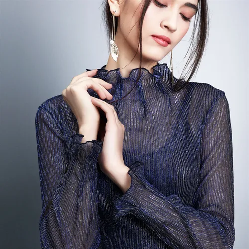 بلوزات وقمصان