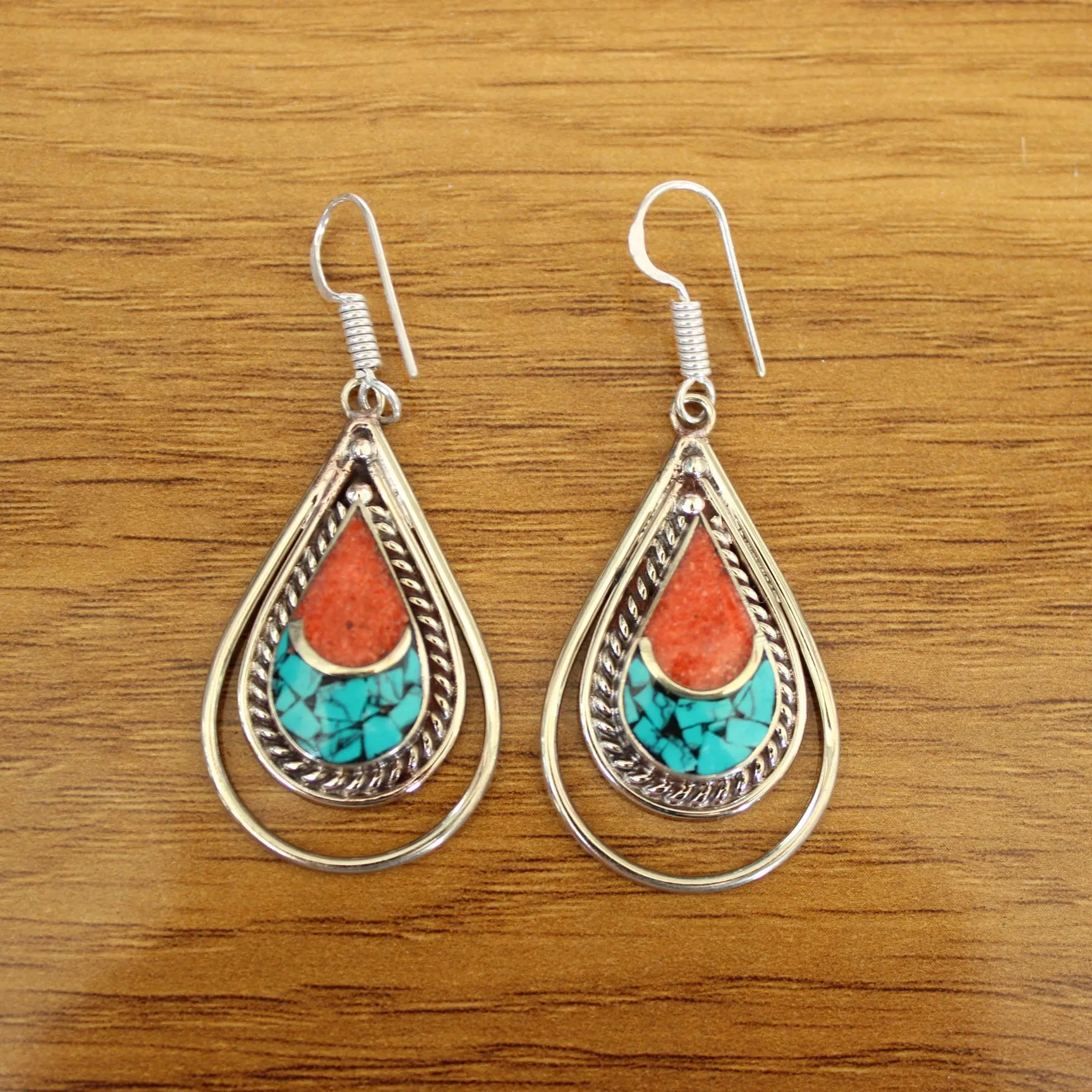 ER186 Nepal Indian Women Earrings Ethnic Tibetan Pair of Turquoises Coral Stone Water Drop Women Earring