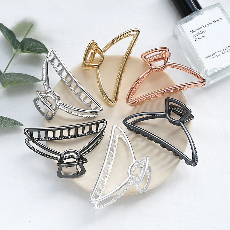 1 Pc  Retro Geometric Alloy Hair Claws Hair Clips Women Large Hair Making Tools Elegant Party Hair Accessories Hairdressing Tool