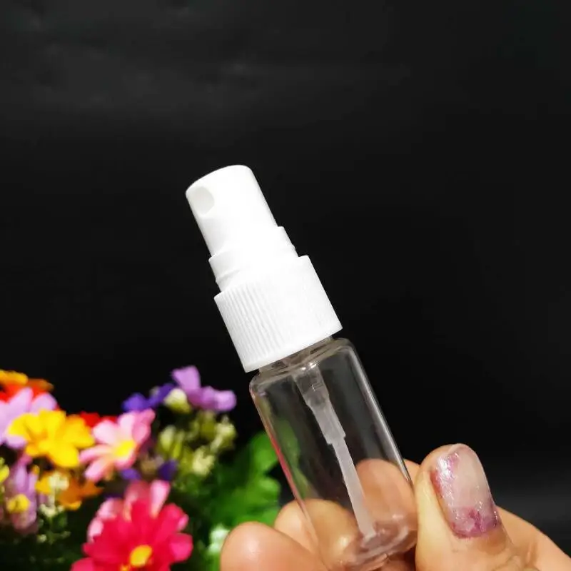 Empty 20ml Clear Plastic Fine Mist Spray Bottle for Travel Essential Oils Perfume Cosmetic Container LX8081