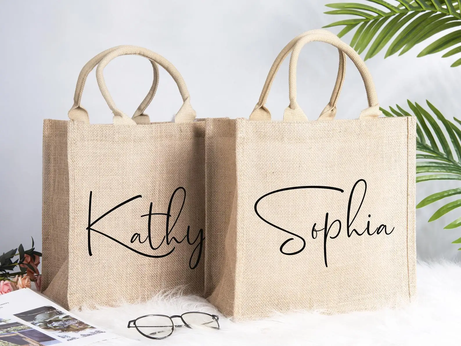 Personalized Burlap Tote Bag Wedding Gifts for Bride Custom Beach Tote Bag Bridesmaid Gift Bags Bachelorette Party Bag Gift