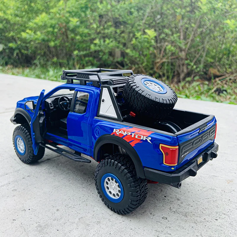 Maisto 1:24 Ford Raptor manufacturer authorized simulation alloy car model crafts decoration collection toy tools