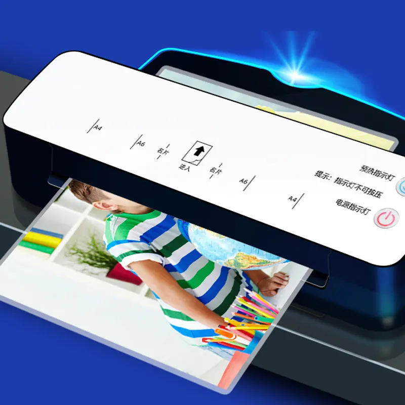 เครื่องเคลือบบัตรเทอร์โมพลาสติก A4 สำหรับรูปภาพ เมนู ฟิล์มกาว เครื่องเคลือบบัตรสำนักงาน เครื่องเคลือบบัตรขนาดเล็กแบบอัตโนมัติเต็มรูปแบบ