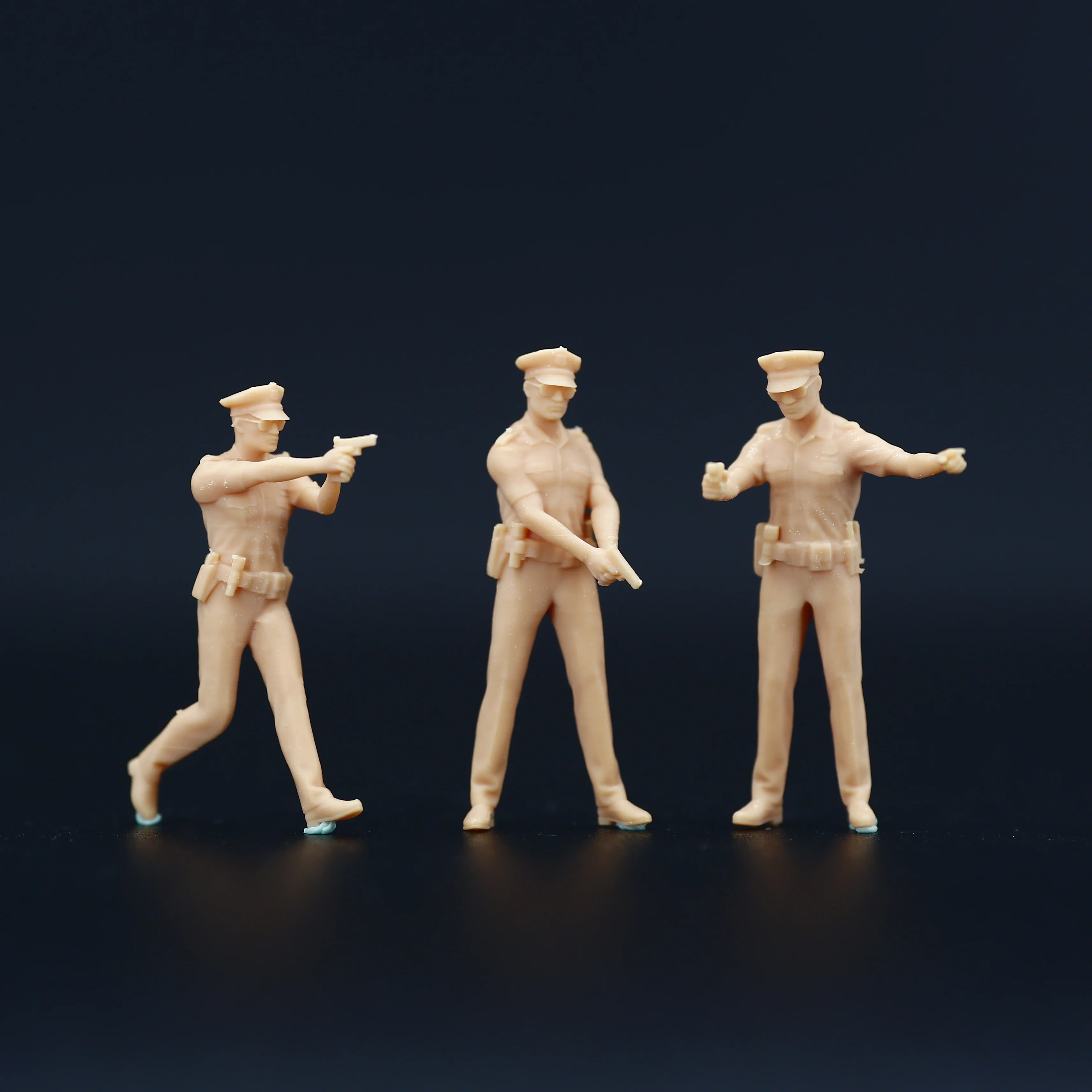 Police with guns 1:64 Model Miniature Handicraft Figure White Model Need To Be Colored By Yourself