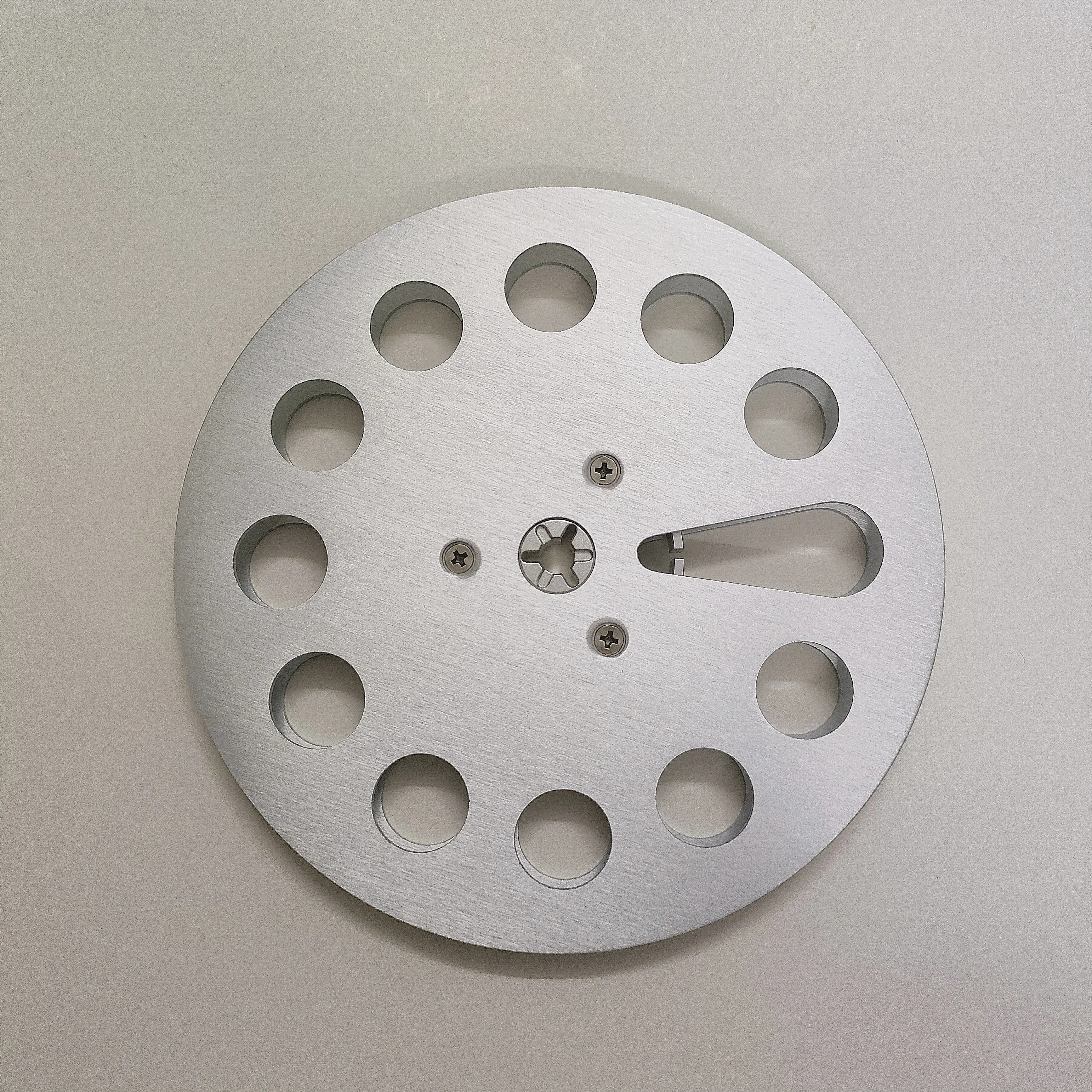 

7 "X 1⁄4" дюймов Пустая лента для катушек, концентратор для катушек, аксессуары для записывателей, пустые алюминиевые детали машины для открывания дисков