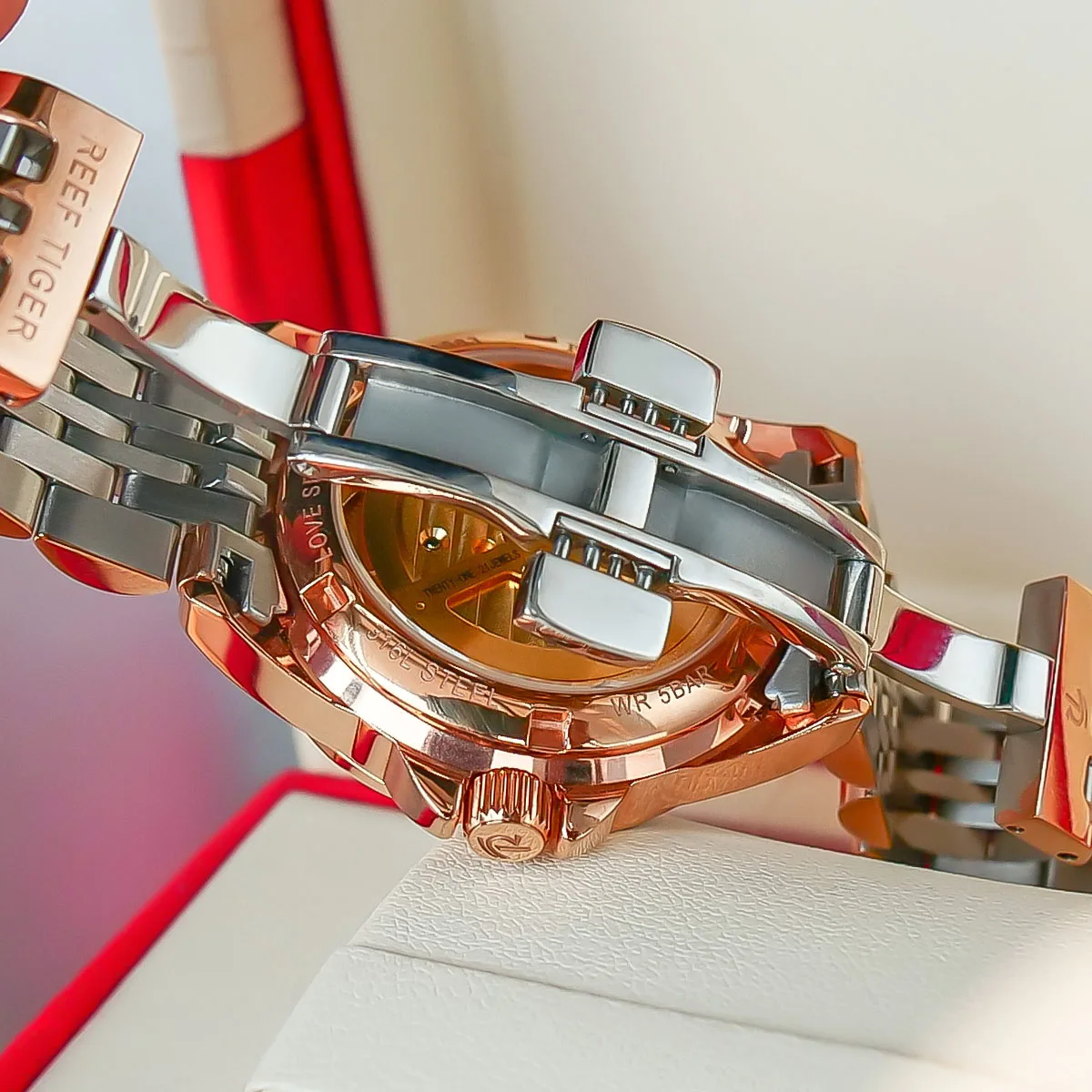 Reef Tiger Top Brand Lady Watches Luxury Flower Diamond Women Rose Gold Bracelet Automatic Watches Relogio Feminino RGA1583