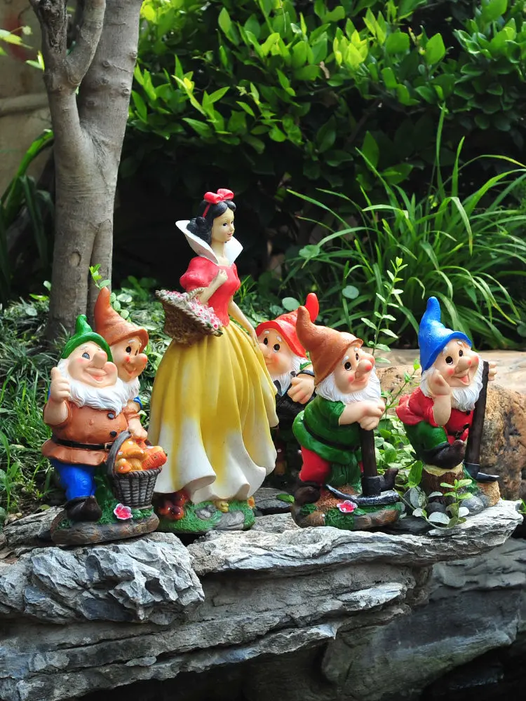 European Resin Snow White Seven Dwarf Statues Ornaments Home Courtyard Figurines Decoration Outdoor Garden Sculpture Crafts Art