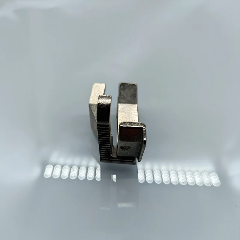 DY Synchronization Industrial Sewing Machine Presser Foot 601-3 U193B U193SG Single Side Presser Foot Bilateral Toothed