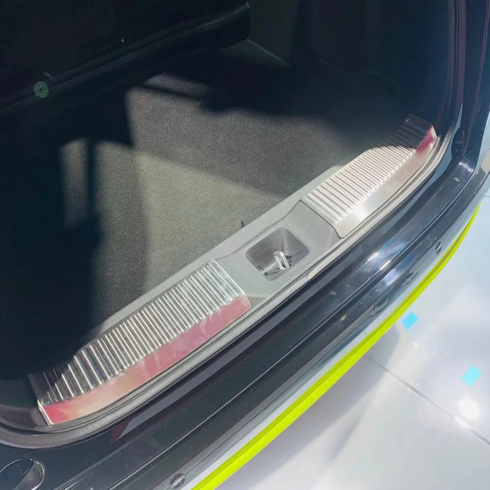 

For Honda Vezel HR-V E:HEV 2021 2022 Stainless Steel Interior Rear Bumper Protector Cover Trim Trunk Protector Car Accessories