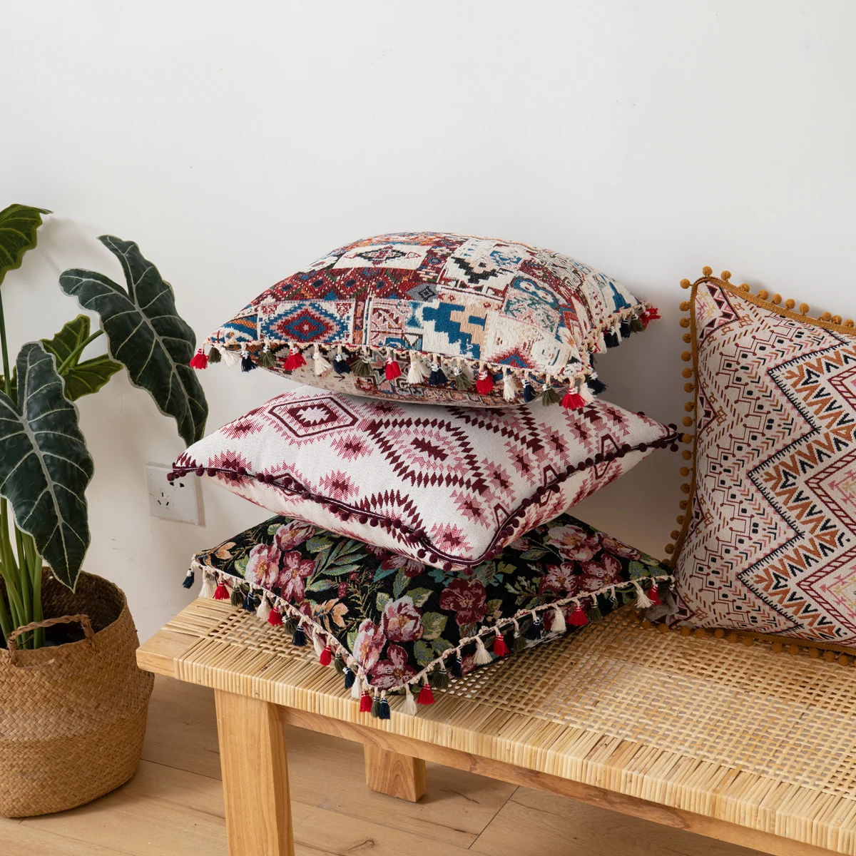 Chenille Jacquard Throw Pillow Covers Morocco Art Graffiti Cushion Cover Luxury Decorative Boho Pillow Case Sofa Bed Home Decor