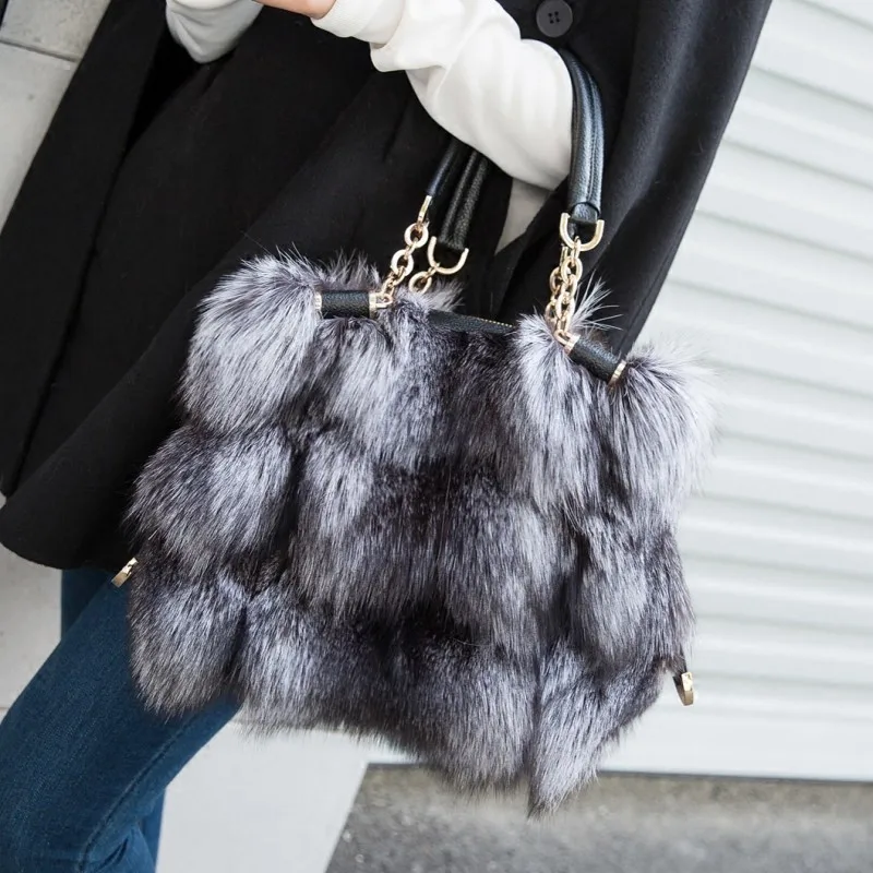 Hot Sale Classic Bags 100% Real Fox Fur Fashionable Bags Wild Messenger Bag Handbags Suitable For All Occasions