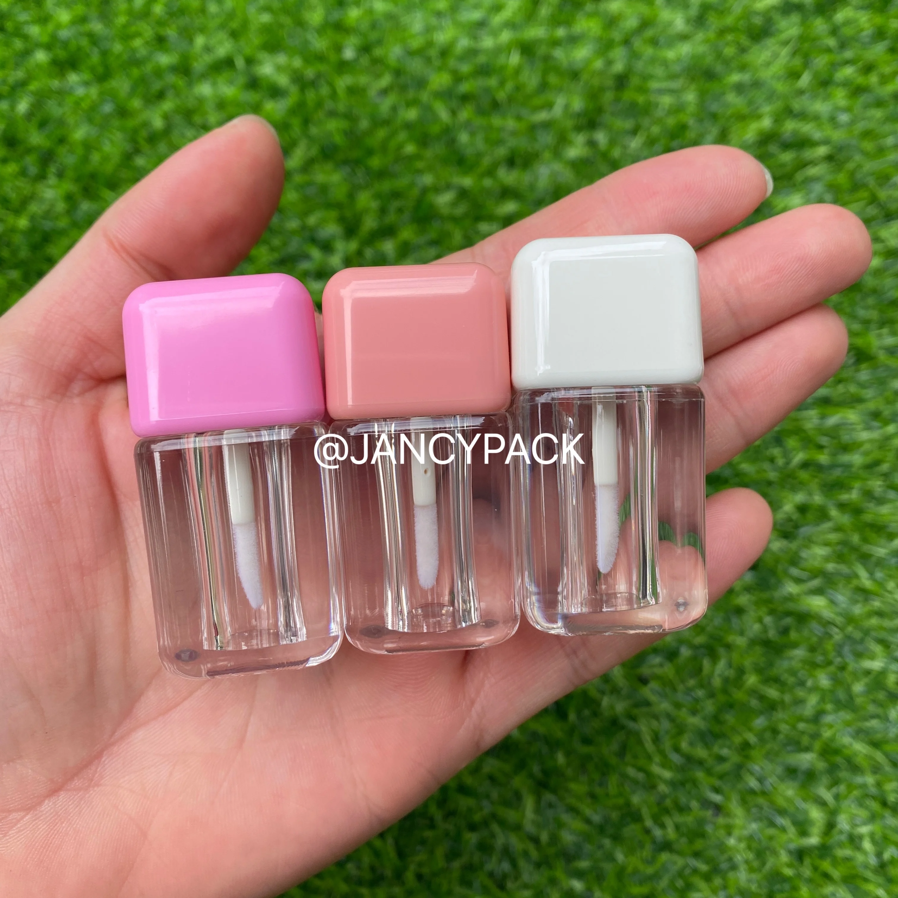 

Unique Square Cute White Nude Lip Gloss Liquid Lipstick Container Lip Balm Tube Container Lipstick Refillable Bottles