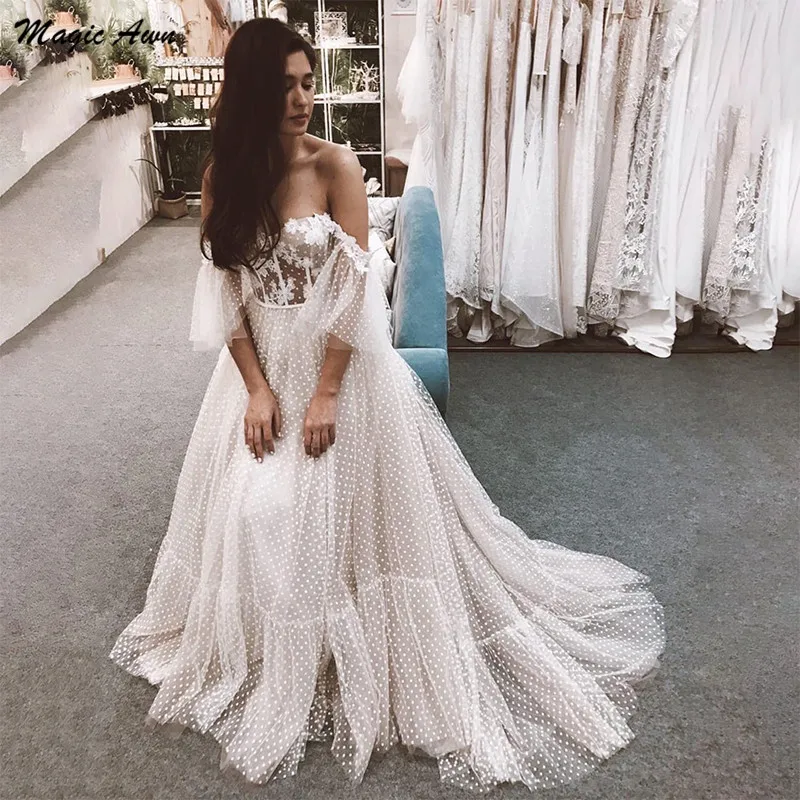 Magic Awn Off The Shoulder Princess Wedding Dresses Boho Lace Appliques Short Sleeves Illusion Polka Dots Tulle Mariage Gowns