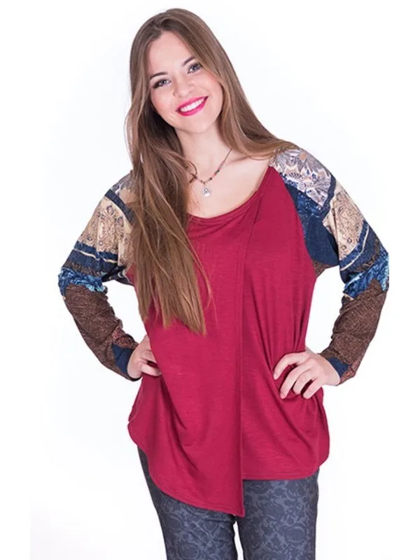 Stylish Knitted Long-sleeved Modern Young Women's T-shirt in Garnet or Grey, made of very nice knitting fabric. With printed sleeves. Model designed for large sizes. Spanish fashion.