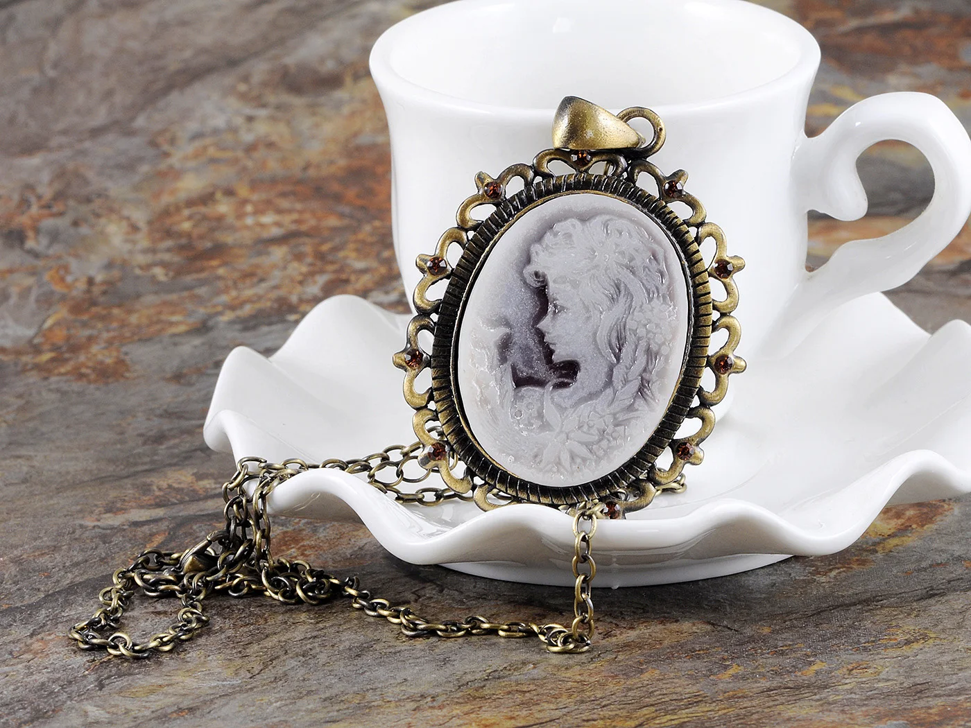 Vintage Inspired Antique Repo Oval Cameo Maid Necklace Pendant Gifts For Women