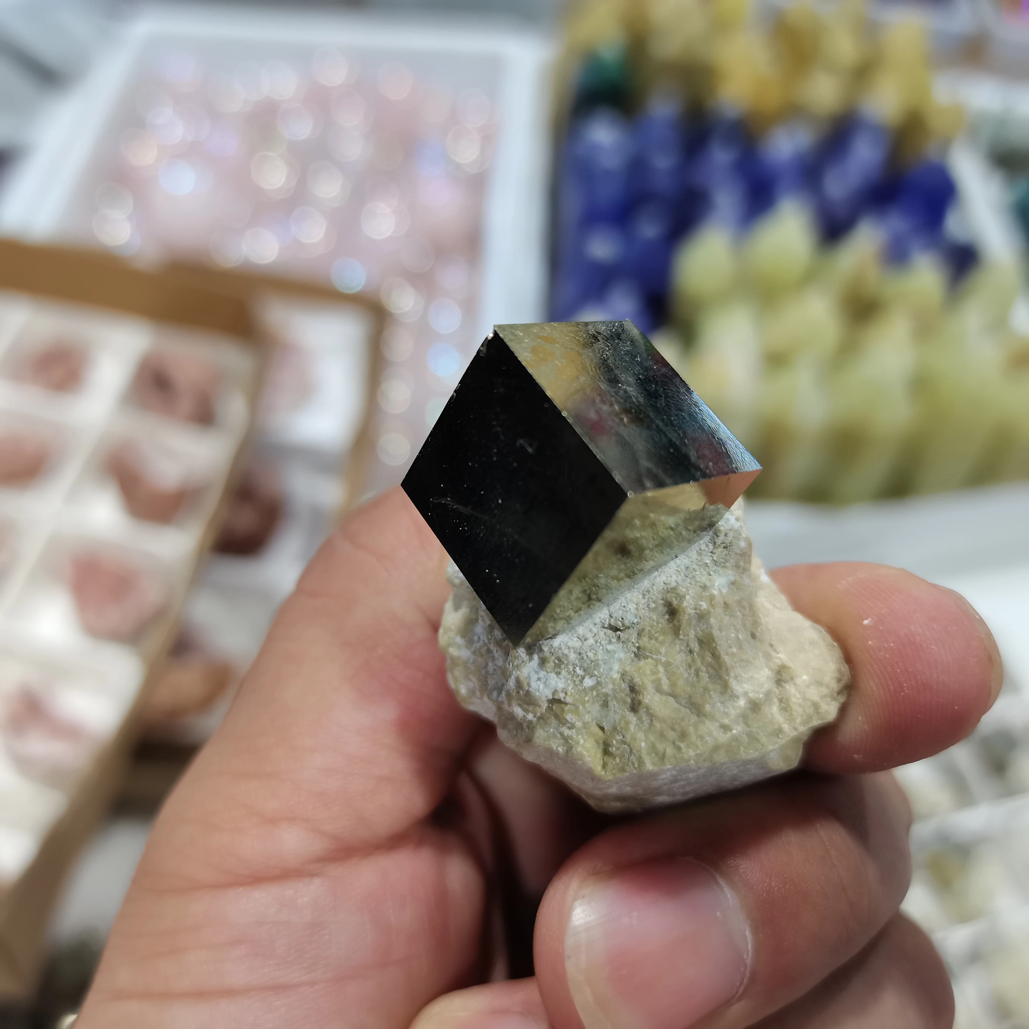 Beautiful 100% Natural Spanish Pyrite Chalcopyrite Cube Raw Stone Teaching Specimen Healing Natural Quartz Crystals