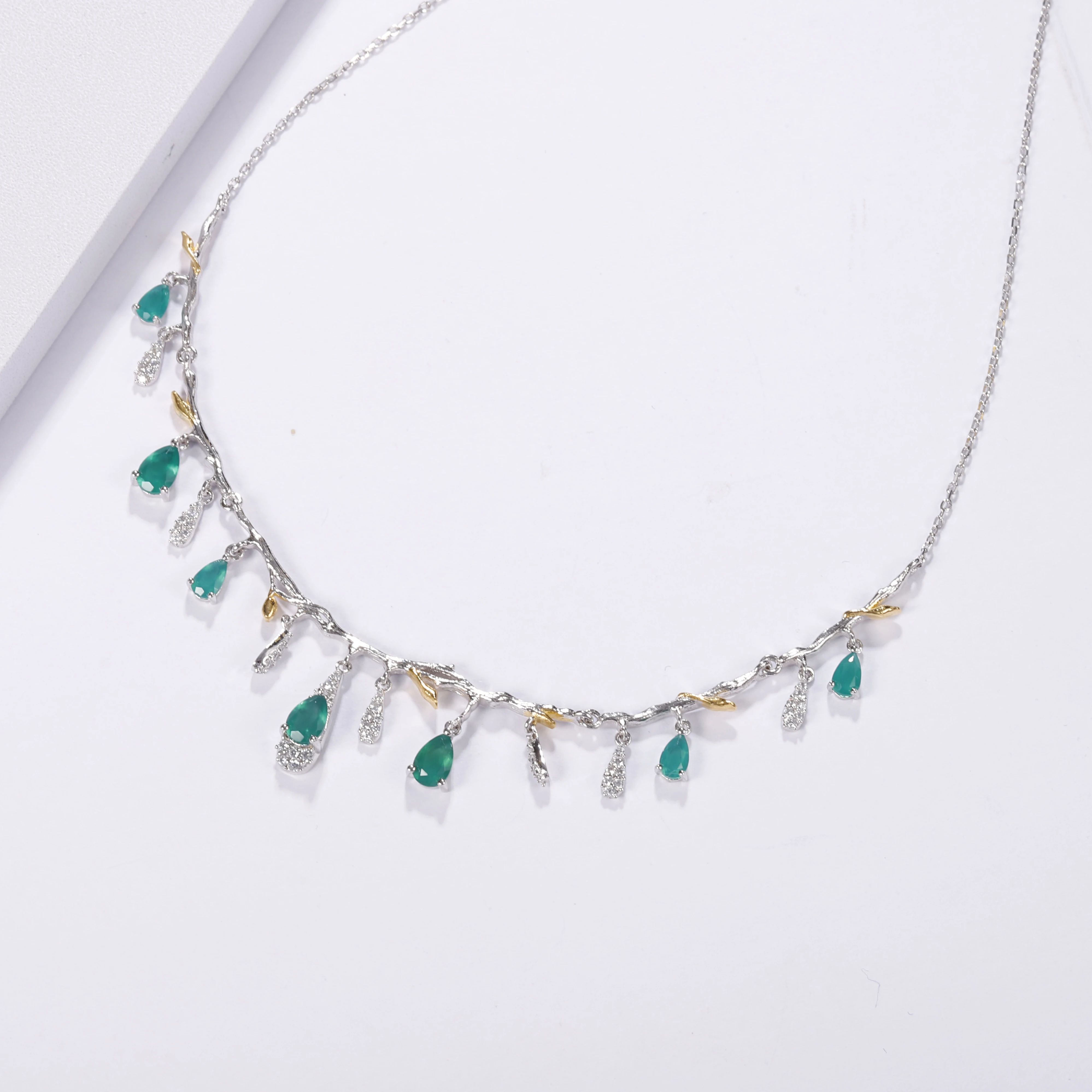 GEM\'S BALLET 925 Sterling Silver Handmade Flower Bud Gemstone Necklace With Natural Sky Blue Topaz For Women Wedding Jewelry