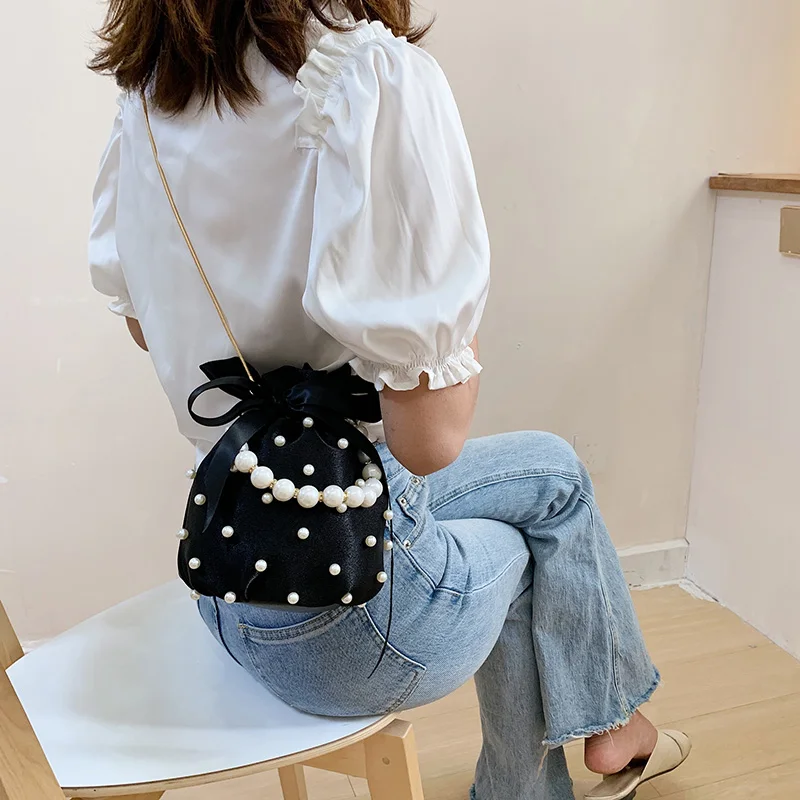 2020 New Arrival Drawstring Design Women Bucket Bag Fashion Pearl Handbag Chains Shoulder Bags Mini Small Clutch Crossbody Bags