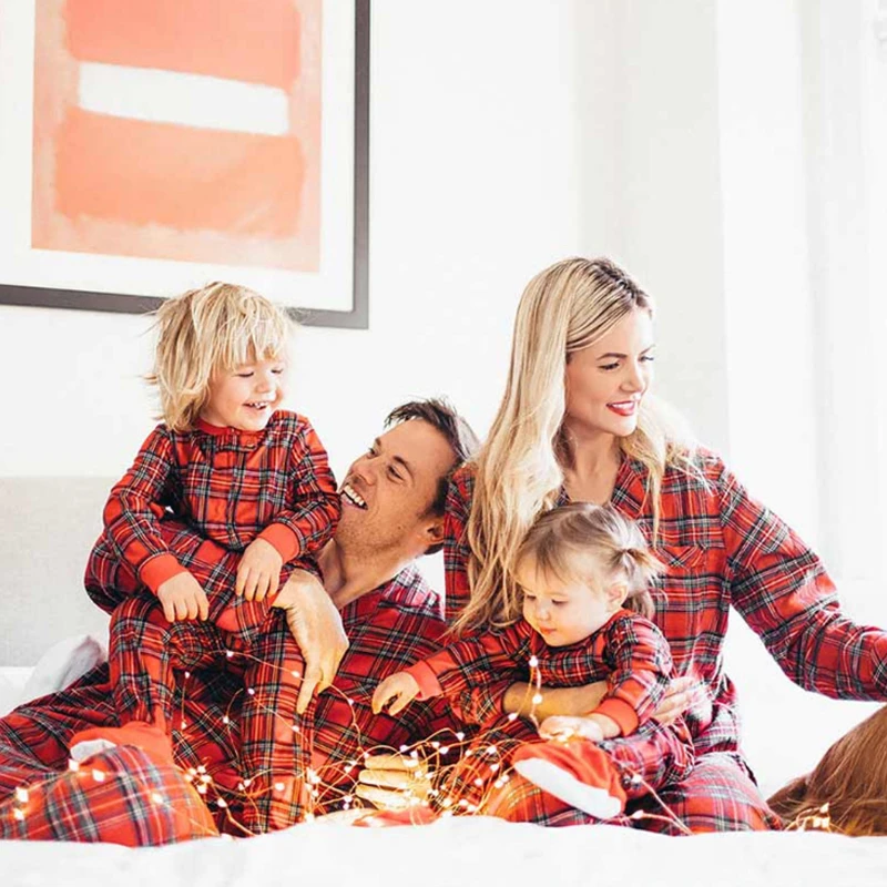 Christmas Homewear Family Clothes Print Long Sleeve Sleepwear Tracksuit Mother Daughter Father Son Matching Outfits Baby Rompers