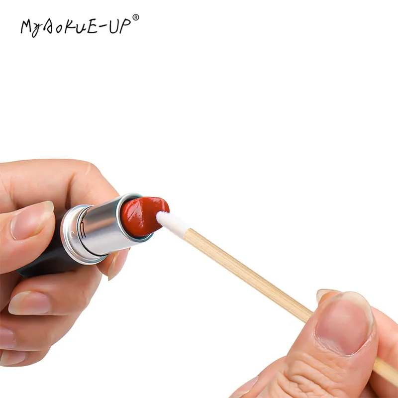 100 pcs Disposable Makeup Lip Brushes Lint-free Applicator Lip Gloss Wand with Bamboo Handle for Eyelash Extension makeup tools