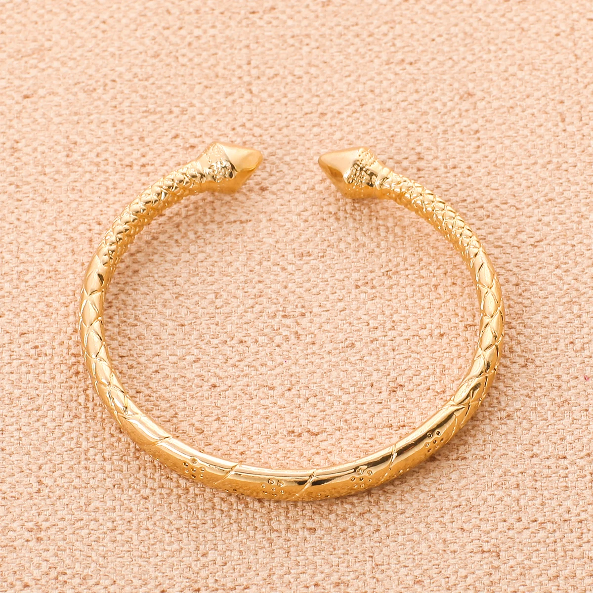Gold Color Luxury Brass Copper Metal Bangle Women Fashion Charm Bracelets Jewelry