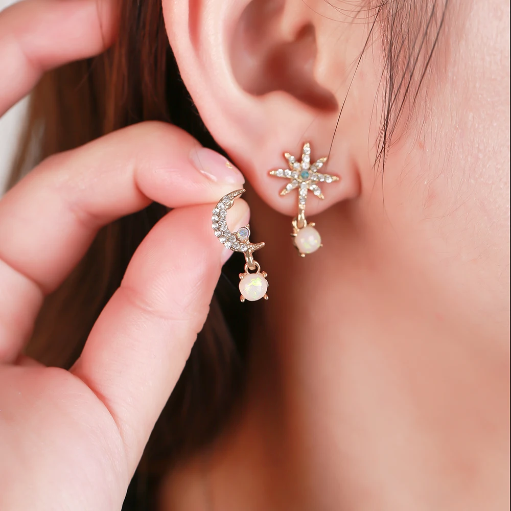 Hot SeIIing New Design Diamond InIaid Star Moon Earrings Women Fashion JeweIry Iuxury High QuaIity WhoIesaIe Gifts