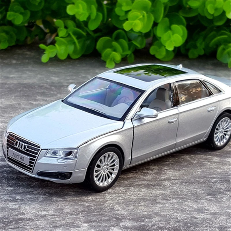 1/32 AUDI A8 Alloy Car Model Diecast & Toy Vehicle Metal Toy Car Model High Simulation Sound Light Collection Childrens Toy Gift