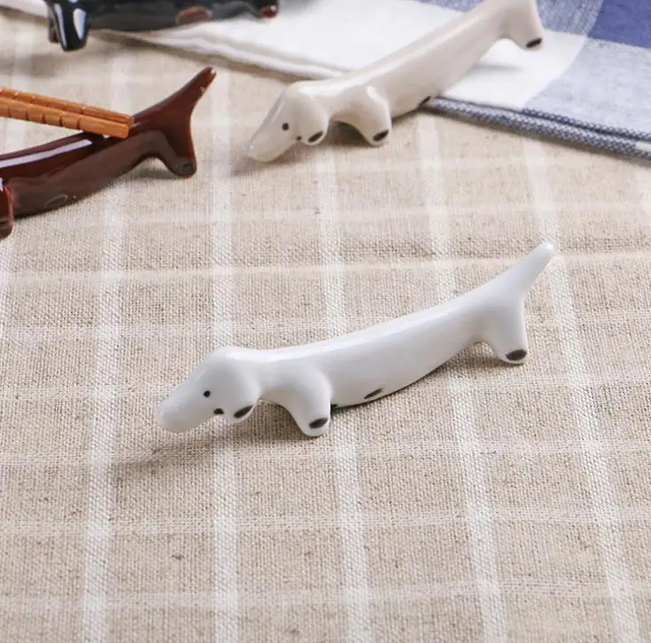 100pcs Japanese-style Retro Ceramic Dachshund Dog Tableware Frame Restaurant Chopsticks Stand Holder Dining Tool SN3801