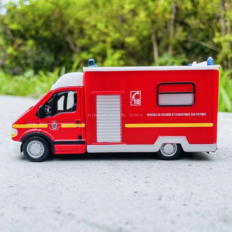 Bburago 1:50 Renault Master wóz strażacki urządzenie inżynieryjne odlewanie ciśnieniowe metalowa zabawka dla dzieci prezent dla chłopaka symulacja