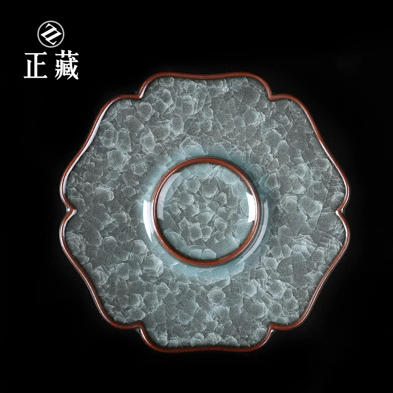 

|Longquan celadon is collected by LAN Zongmin, a handmade teacup holder, a teaplate, a teacup, and a pure iron tire