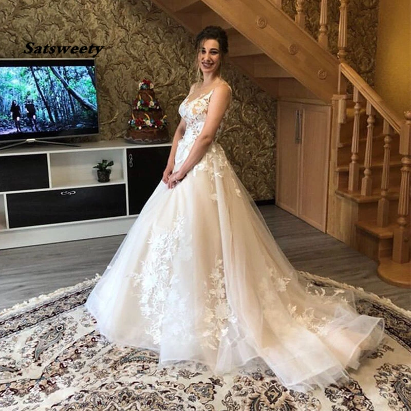 

2024 Fabulous A-line Wedding Dresses Scoop Neckline Sleeveless Nude Tulle Appliques Bridal Dress Long Robe De Mariee Sweep Train