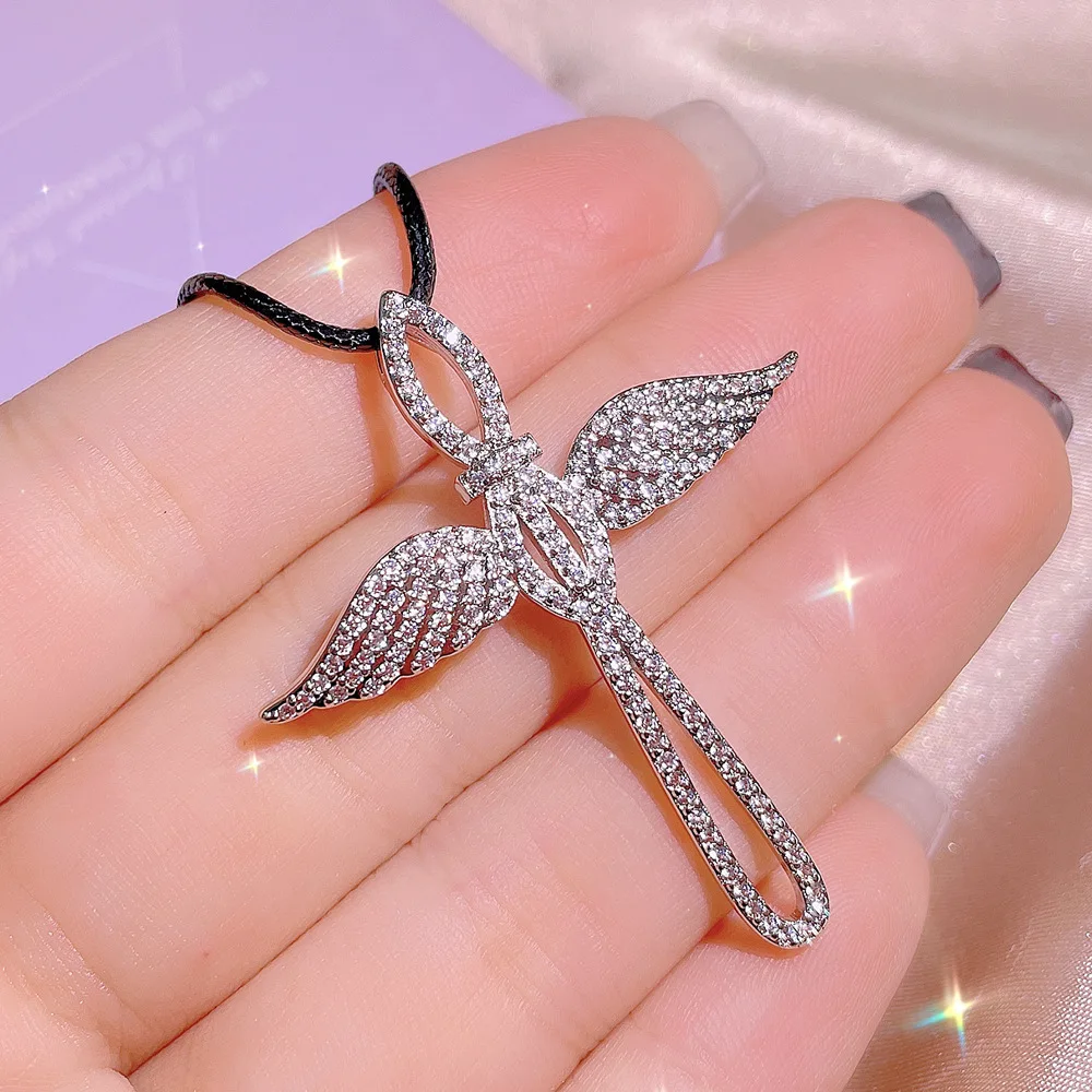 

Exquisite Wing Zircon Cross Pendant Necklace Women's S925 Silver Geometric Romantic Chain Birthday Party Engagement Jewelry