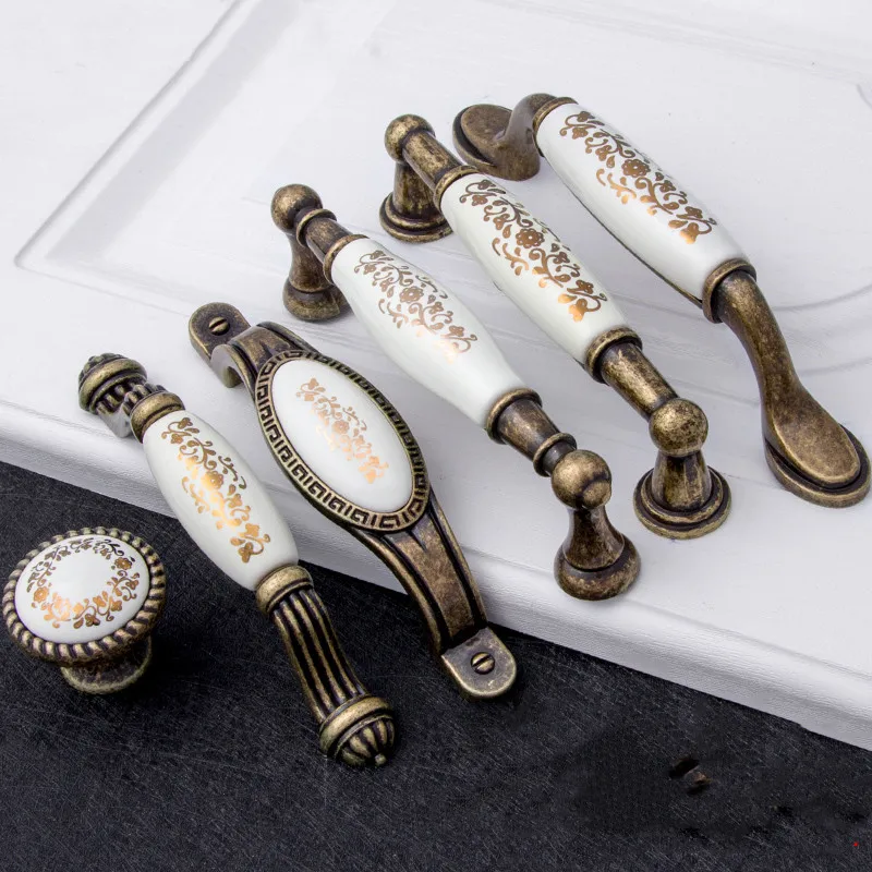 

American Wardrobe Handle Door Luxury Golden European Style Handle Kitchen Cabinet Drawer White Ceramic Brass Furniture Handle