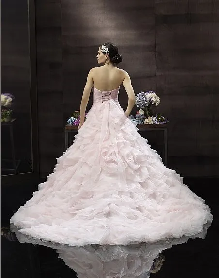 2016 Soft organza layers dramatic ball gown flattering sweetheart ruched bodice beaded medallion half corset ties wedding dress