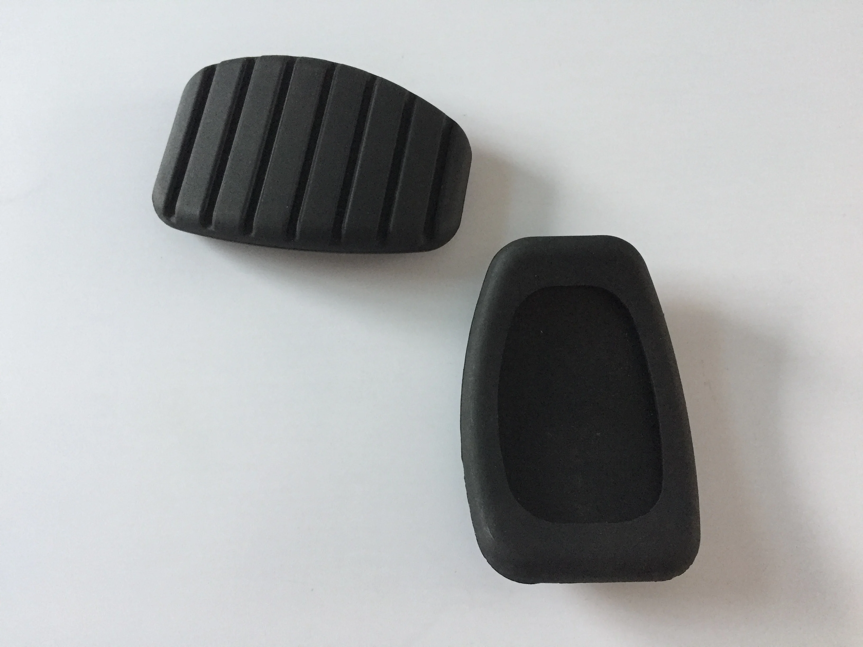 1 paio di coperture di ricambio per pedale in gomma per freno frizione nera per Renault Modus Megane Trafic Twingo AF Installazione semplice