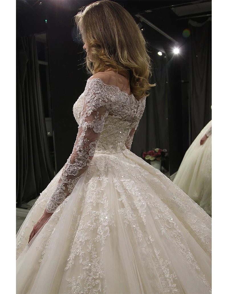 Fashion Scalloped Neck Off Shoulder Long Sleeve Wedding Gowns Ball Gown Princess Wedding Dresses