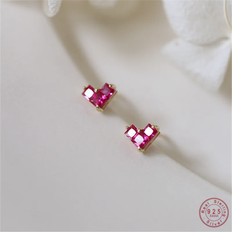 Pendientes de plata esterlina 925 para mujer, aretes con forma de corazón de circón rojo Simple francés, joyería de boda ligera de lujo, regalo