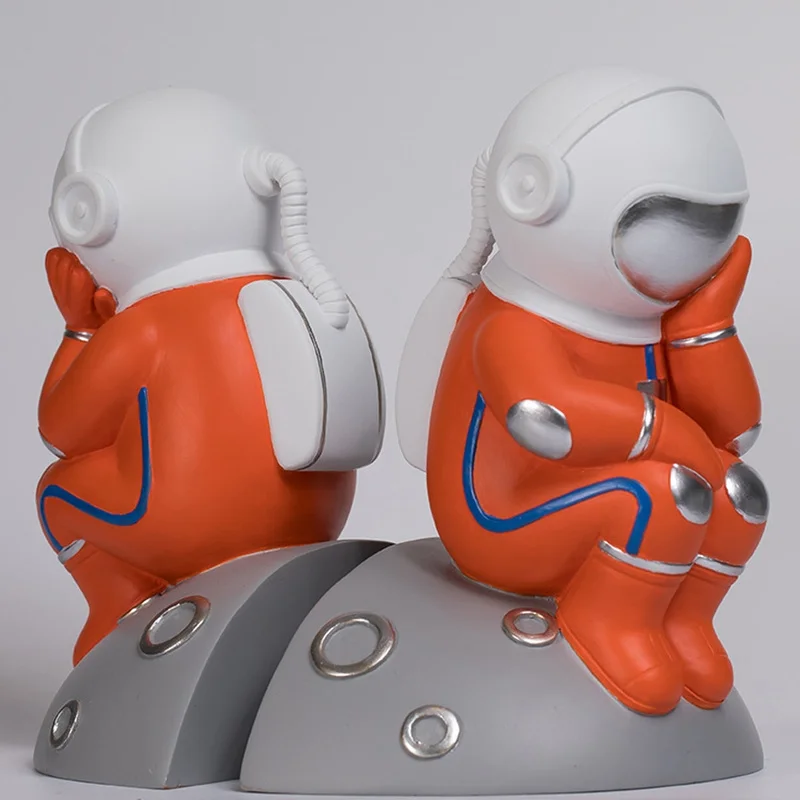 Nordic Modern Creative Astronaut Bookend Spaceman Book End Book Stand Living Room Study Office Decorations Ornaments