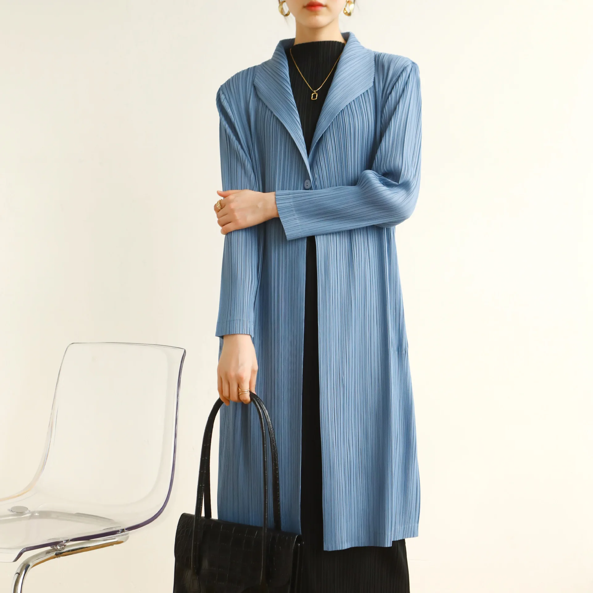 

Autumn 2021 New miyake Pleats trench coat for women Fashion Solid Loose Large Size Female One button Long Coats Tide