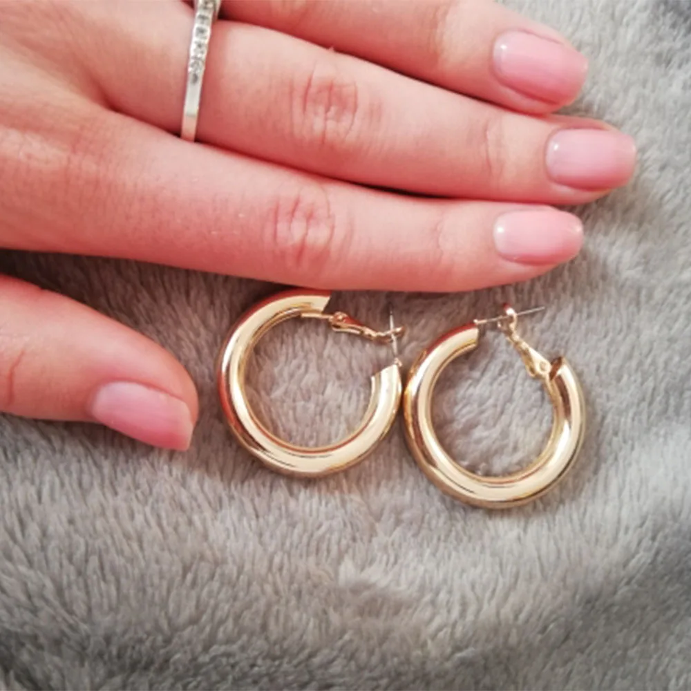 Casual Women Earrings Gold Color Plating 4mm Thickness Small Hoop Light Weight Feminist Daily Basic Simple Decoration Accessory