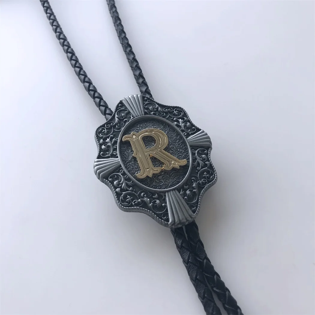 Кожаное ожерелье в винтажном стиле с буквой R