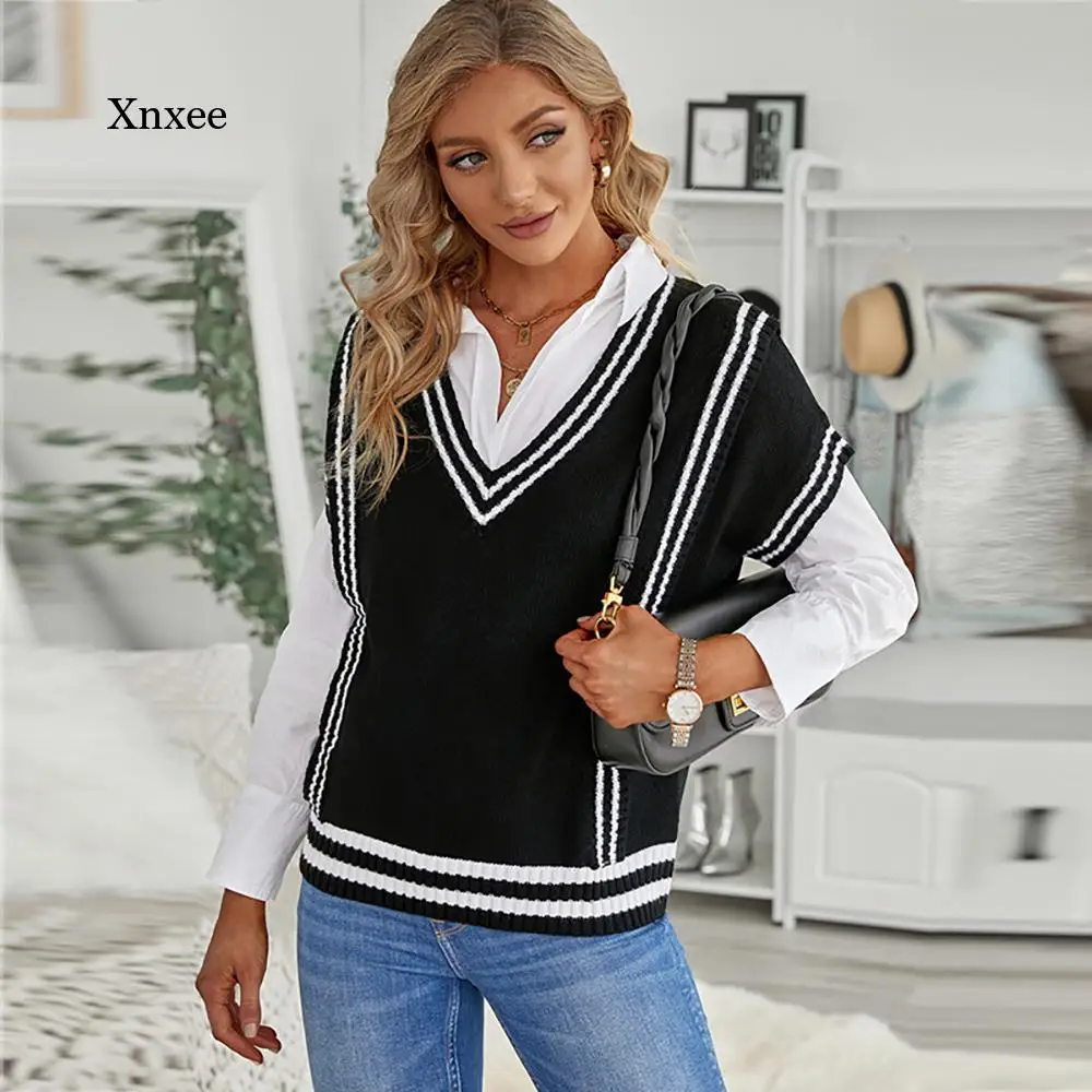 Women V-Neck Vest Elegant Sweater Striped Japanese-Style Sleeveless All-Match Fashion Loose Casual Vintage Kawai Style Clothing