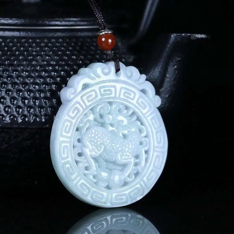 Hot Selling New Natural Jade Unicorn Gift Pendant Charm Jewellery Hand-Carved Pendant for Women Men Fashion Accessories