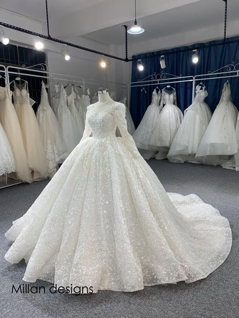 Real Photos Luxury Long Sleeves Wedding Dresses Pearls Beaded Ball Gown Bridal Dress Lace Bridal Gown 2024 Vestido De Novias